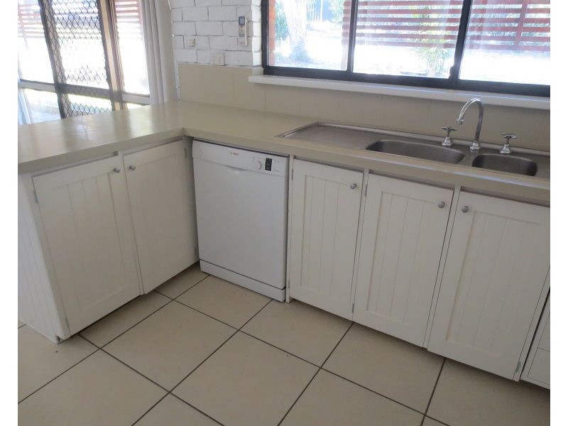 1 Boxsell Rise, Sunrise Beach QLD 4567