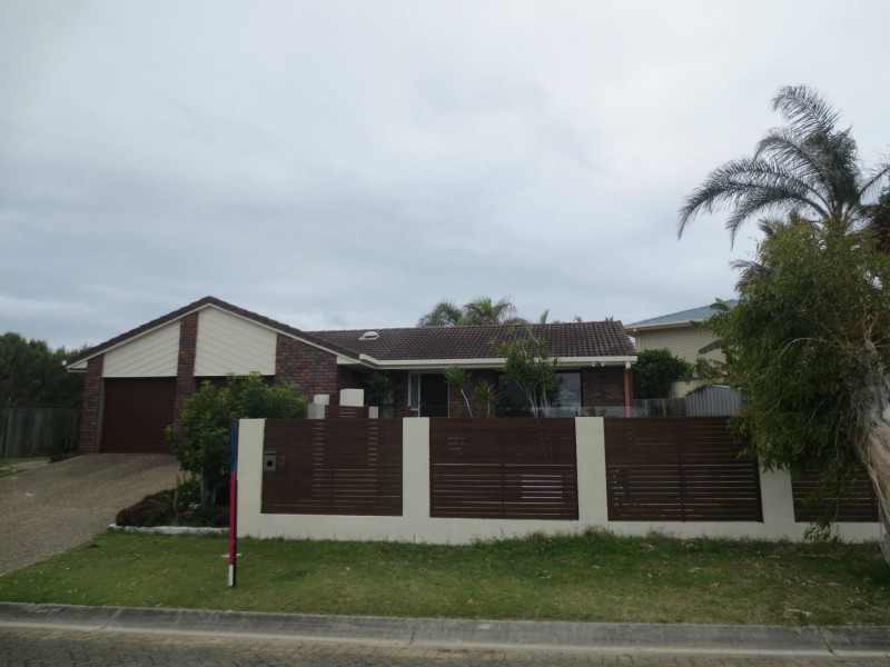 3 Daybreak Court St, Castaways Beach QLD 4567