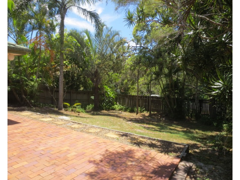 1 Samara Pl, Noosa Heads QLD 4567