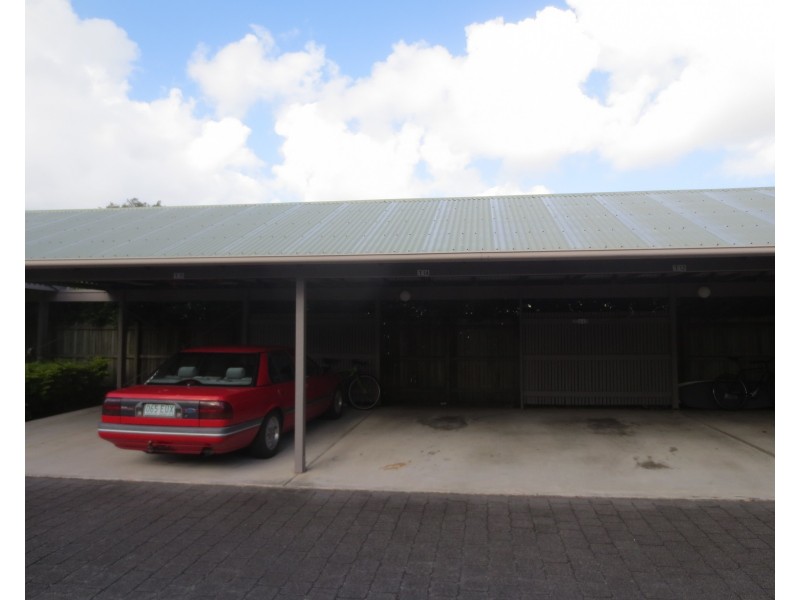 118/24 Lake Weyba Dr, Noosaville QLD 4566
