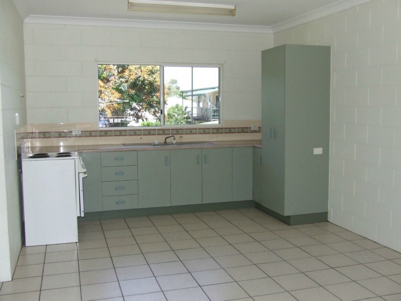 4/231 Victoria Street, Cardwell QLD 4849