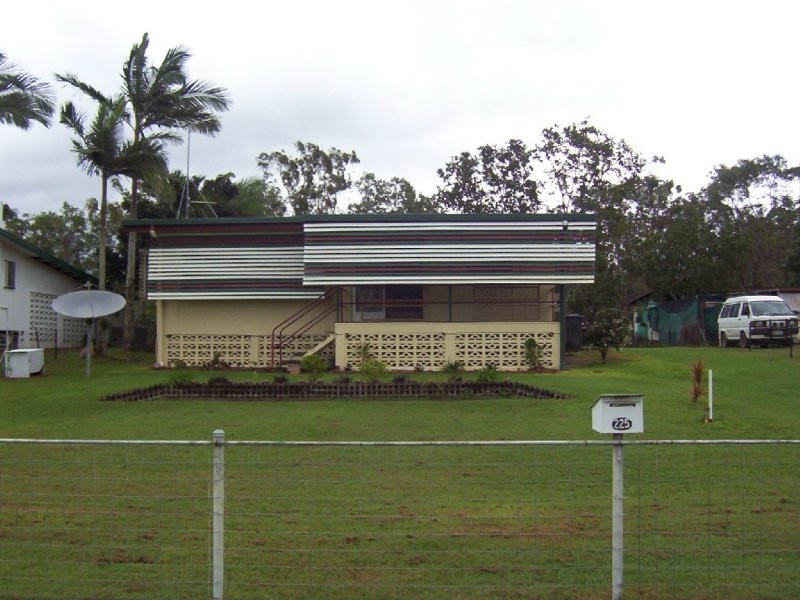 225 Victoria Street, Cardwell QLD 4849