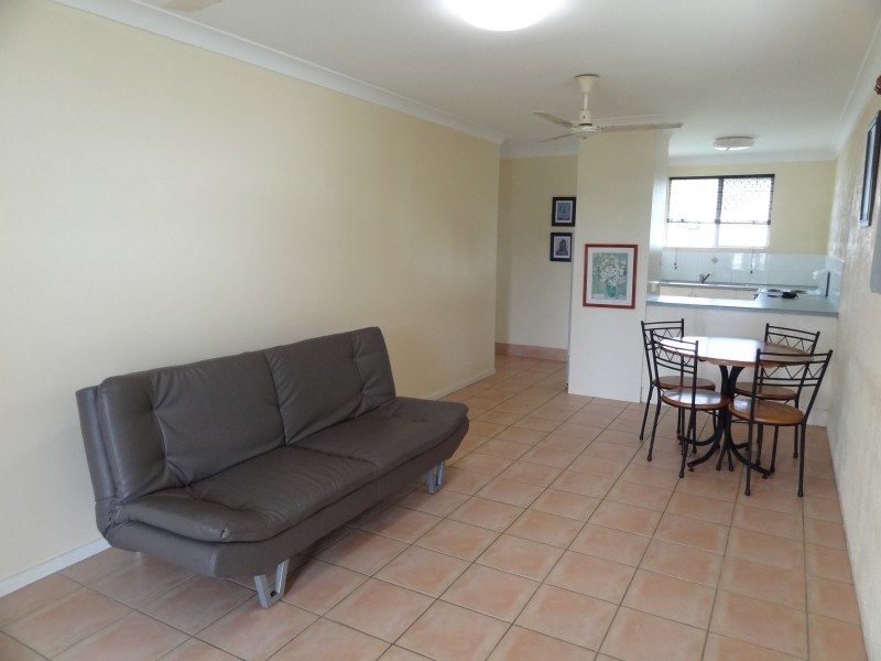 4/1 Leefe Street, Cardwell QLD 4849