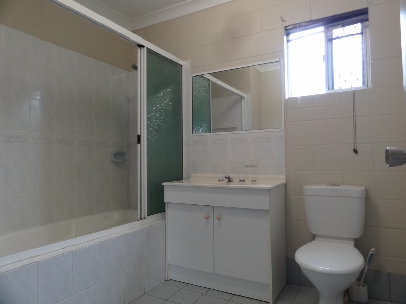 1/231 Victoria Street, Cardwell QLD 4849