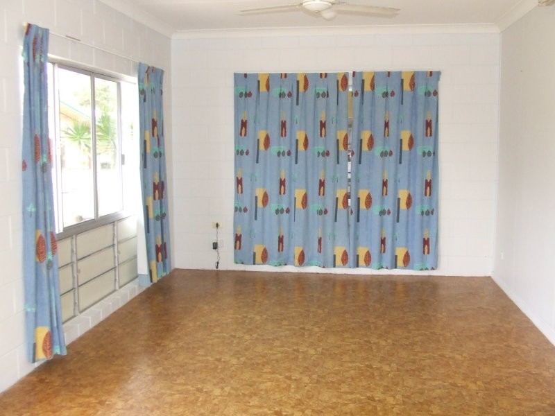 Unit 2/10 Raleigh Street, Cardwell QLD 4849