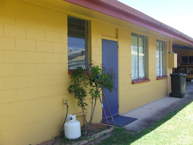 Unit 2/10 Raleigh Street, Cardwell QLD 4849