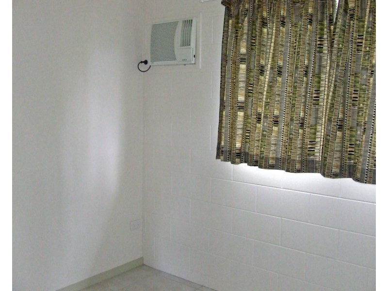 3/2 Toohey Street, Cardwell QLD 4849