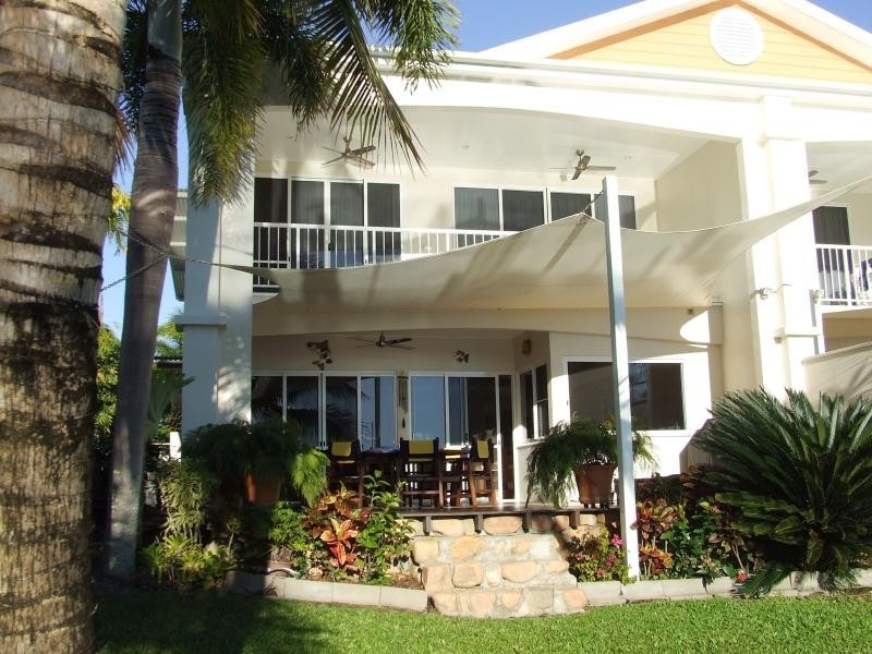 1/27 Poinciana Boulevard, Cardwell QLD 4849