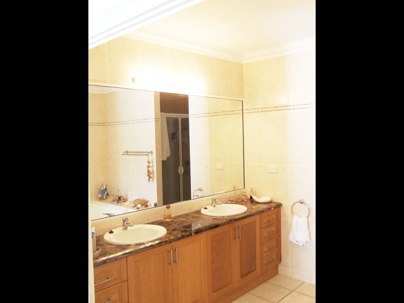 1/27 Poinciana Boulevard, Cardwell QLD 4849