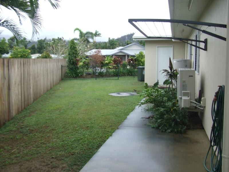 2/2 Winter Street, Cardwell QLD 4849