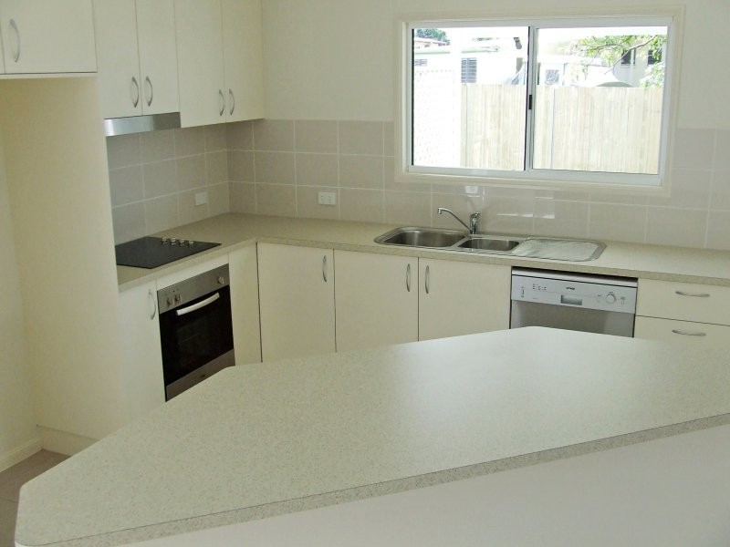 2/2 Winter Street, Cardwell QLD 4849