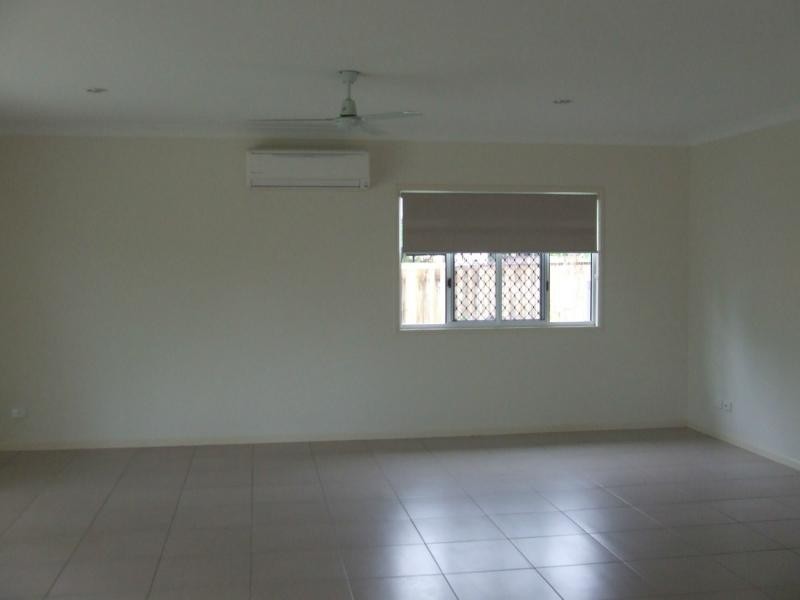2/2 Winter Street, Cardwell QLD 4849