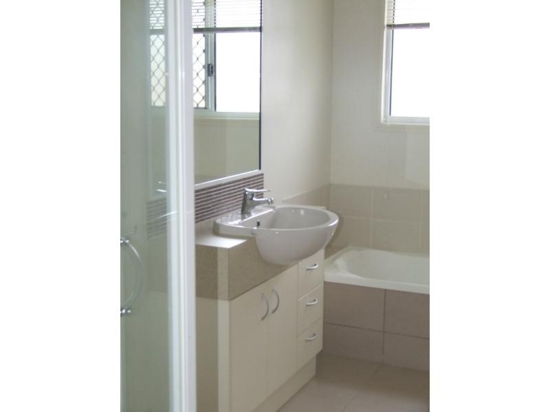 2/2 Winter Street, Cardwell QLD 4849