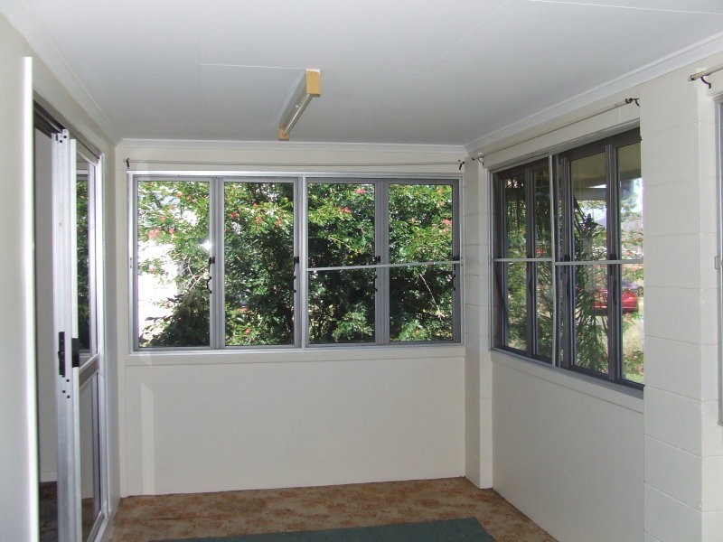 100 Bowen Street, Cardwell QLD 4849