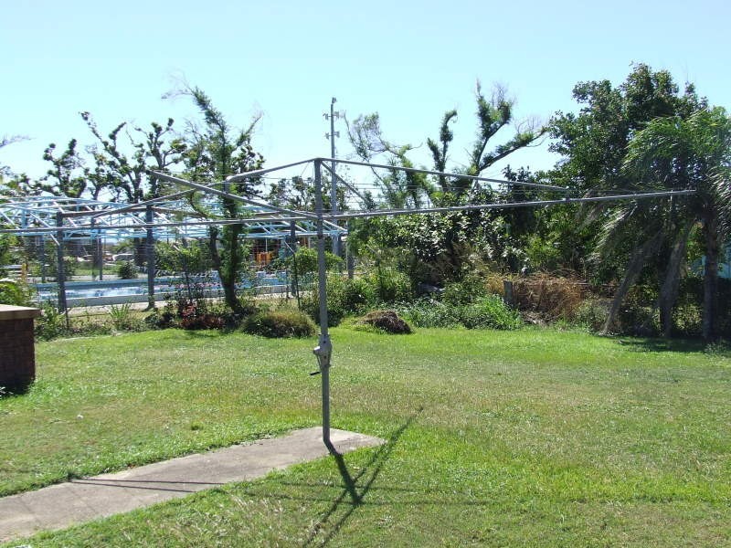100 Bowen Street, Cardwell QLD 4849