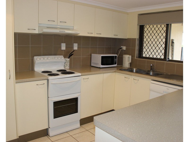 4/160 Victoria Street, Cardwell QLD 4849