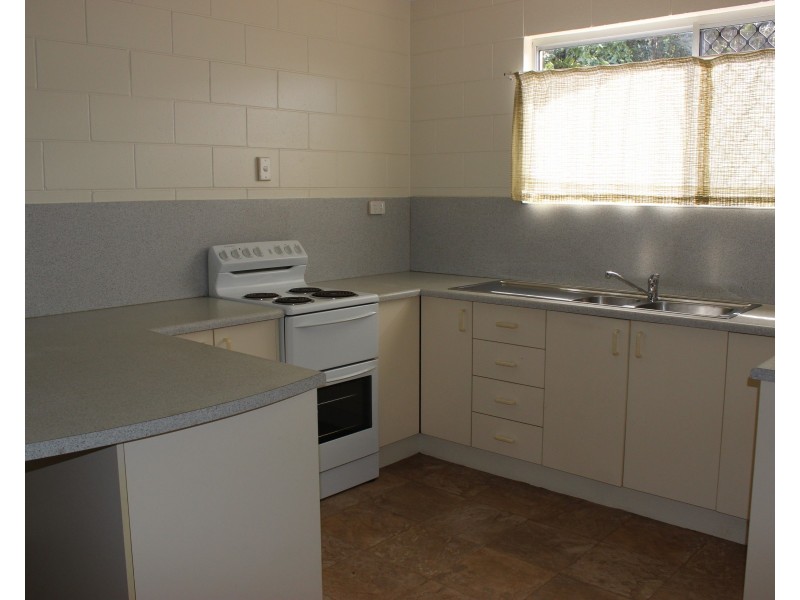 1 Teitzel Close, Cardwell QLD 4849