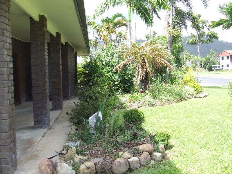 16 White Street, Cardwell QLD 4849