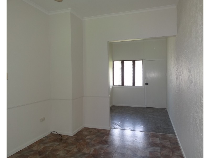 2/46 Gregory Street, Cardwell QLD 4849