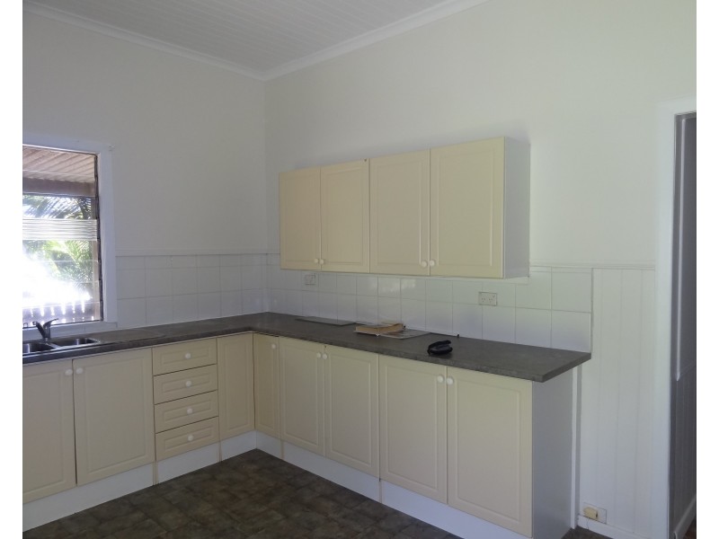 2/46 Gregory Street, Cardwell QLD 4849