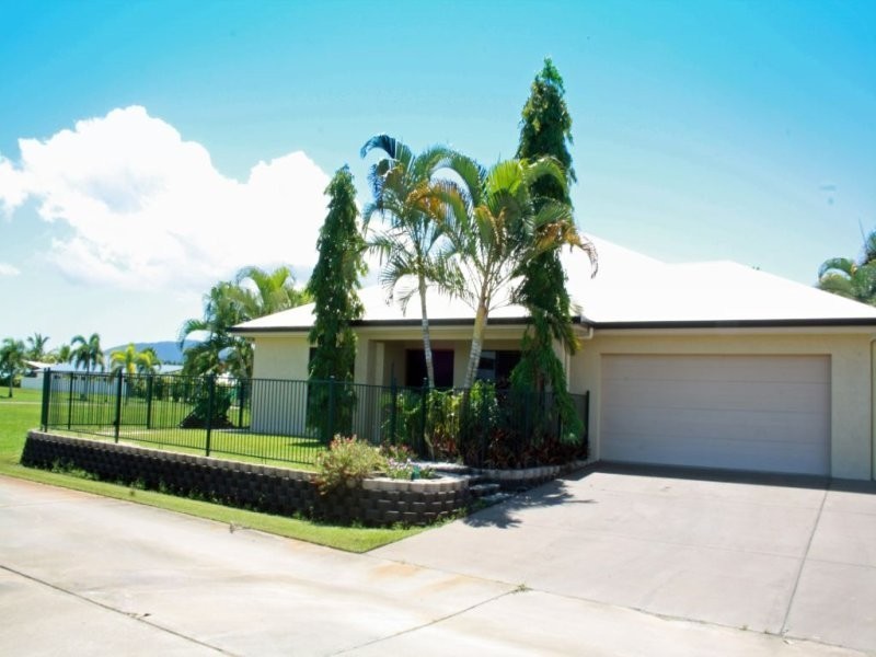 6 Poinciana Boulevard, Cardwell QLD 4849