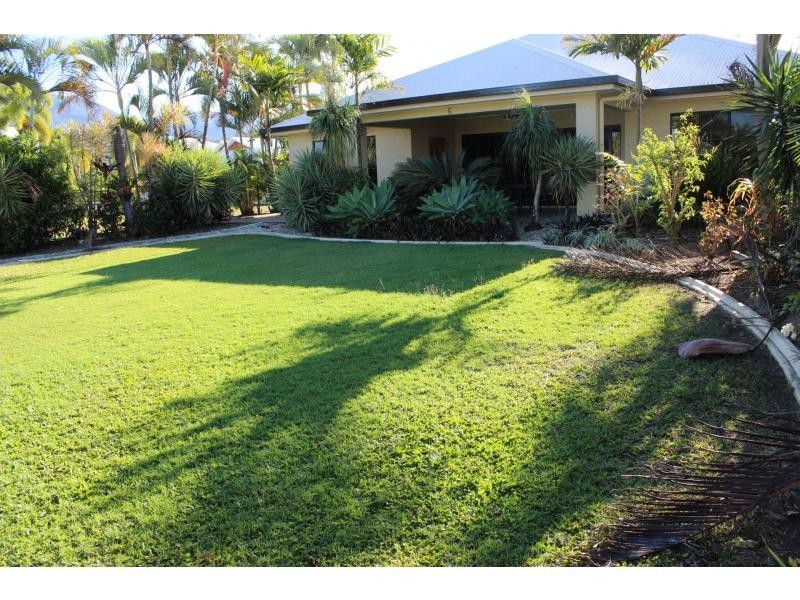 6 Poinciana Boulevard, Cardwell QLD 4849