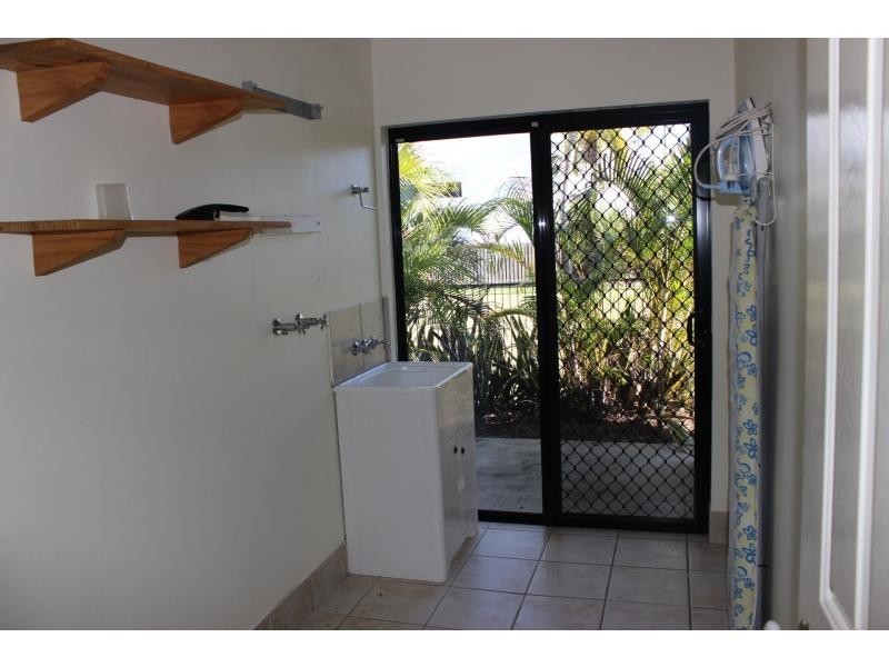 6 Poinciana Boulevard, Cardwell QLD 4849