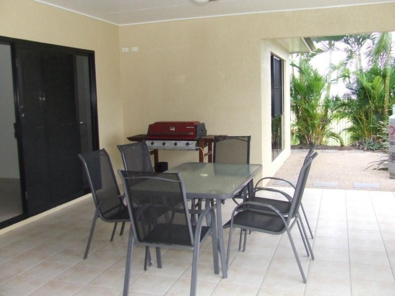 6 Poinciana Boulevard, Cardwell QLD 4849