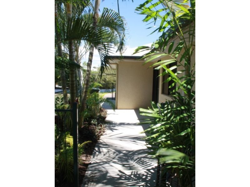 6 Poinciana Boulevard, Cardwell QLD 4849