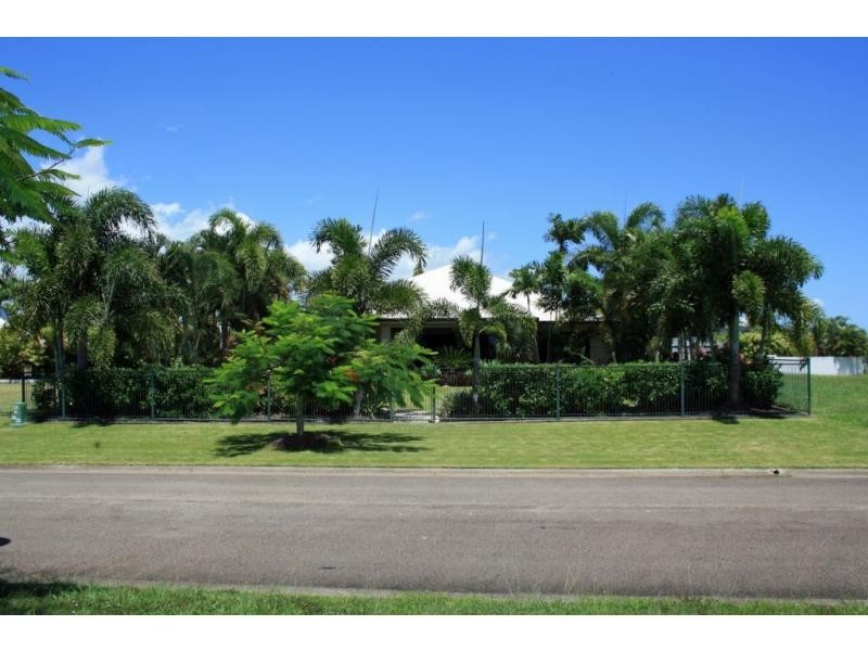 6 Poinciana Boulevard, Cardwell QLD 4849