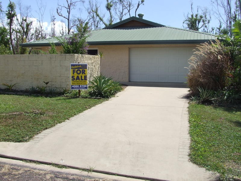 4 Edmondson Close, Cardwell QLD 4849