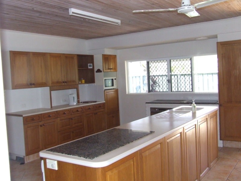 4 Edmondson Close, Cardwell QLD 4849