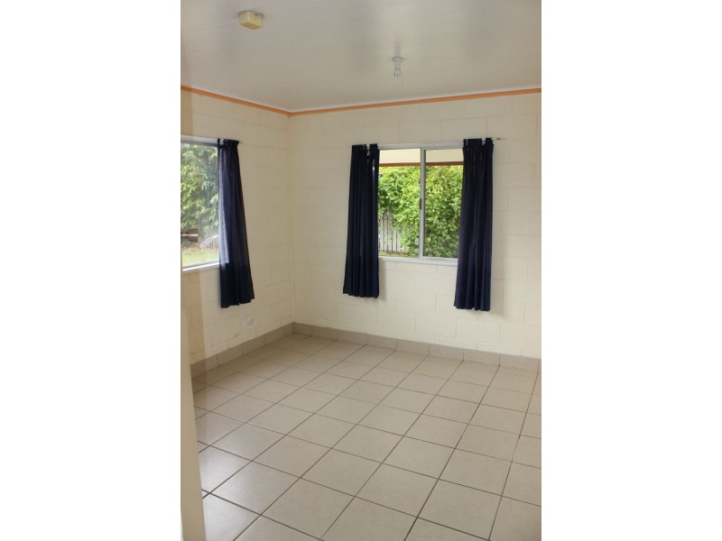 2/191 Victoria Street, Cardwell QLD 4849