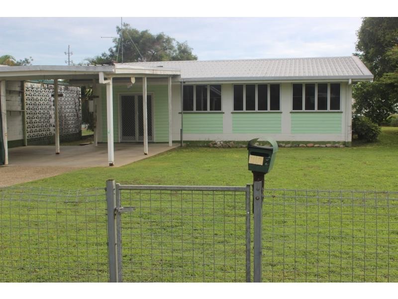 100 Bowen Street, Cardwell QLD 4849