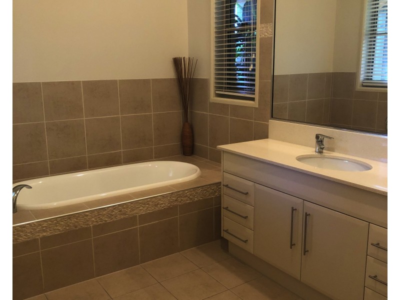 105 Keith Williams Drive, Cardwell QLD 4849