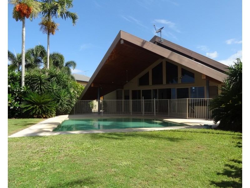 105 Keith Williams Drive, Cardwell QLD 4849