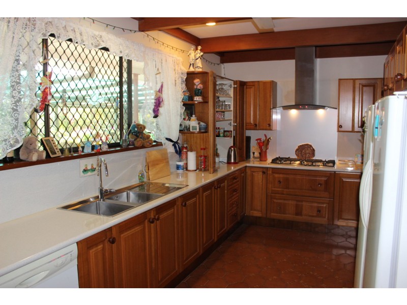 18 Gregory Street, Cardwell QLD 4849