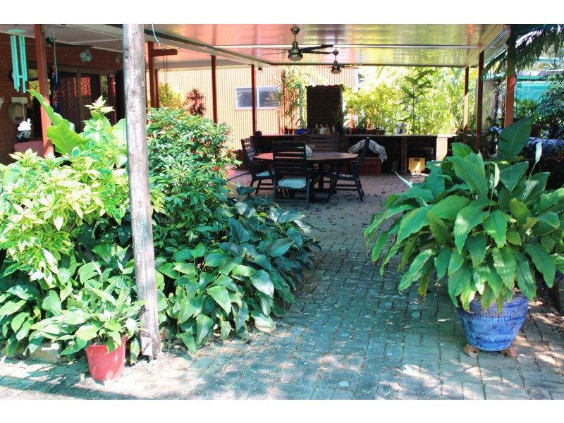 18 Gregory Street, Cardwell QLD 4849