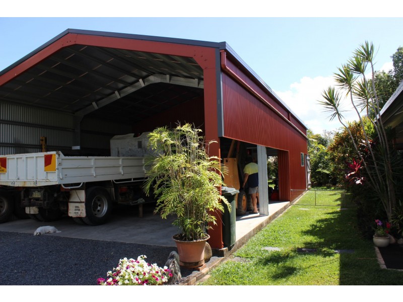 18 Gregory Street, Cardwell QLD 4849