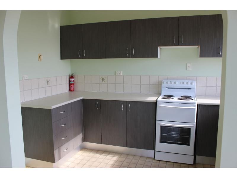 2/71 Roma Street, Cardwell QLD 4849
