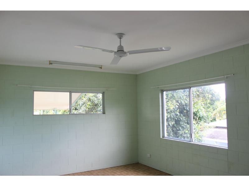 2/71 Roma Street, Cardwell QLD 4849