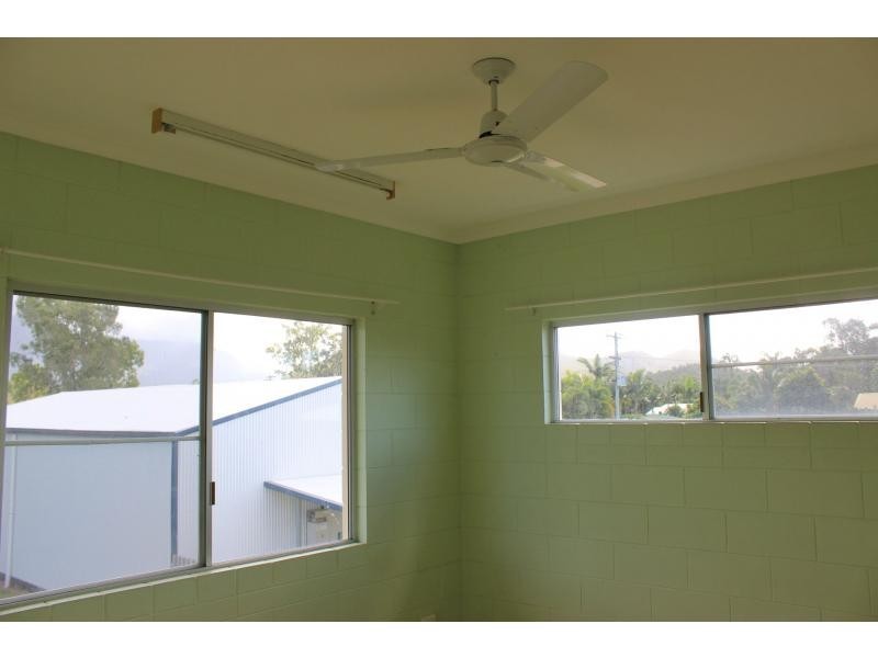2/71 Roma Street, Cardwell QLD 4849