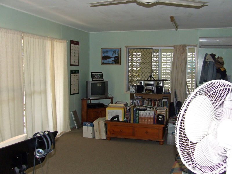 233 Victoria Street, Cardwell QLD 4849