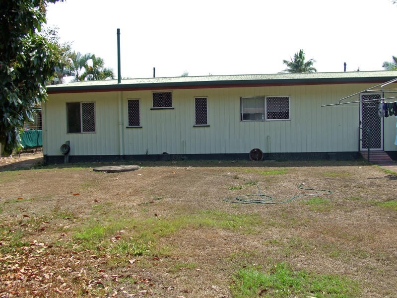 233 Victoria Street, Cardwell QLD 4849