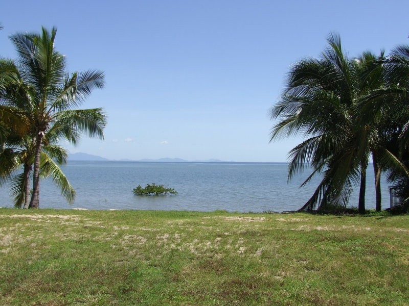 103 Keith Williams Drive, Cardwell QLD 4849