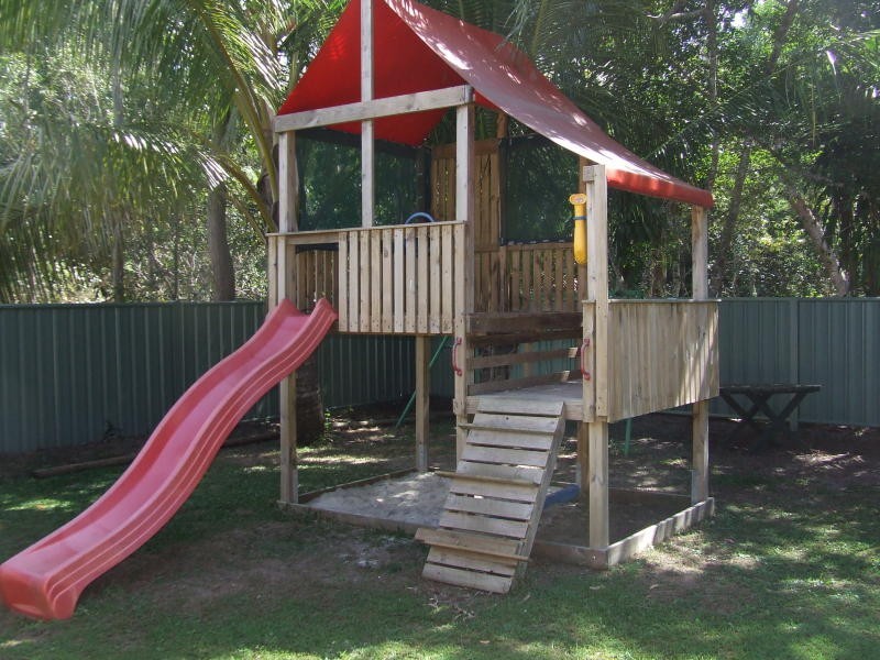 4 Edmondson Close, Cardwell QLD 4849