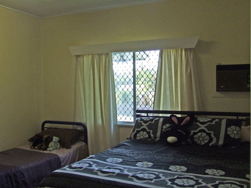 10 Toohey Street, Cardwell QLD 4849