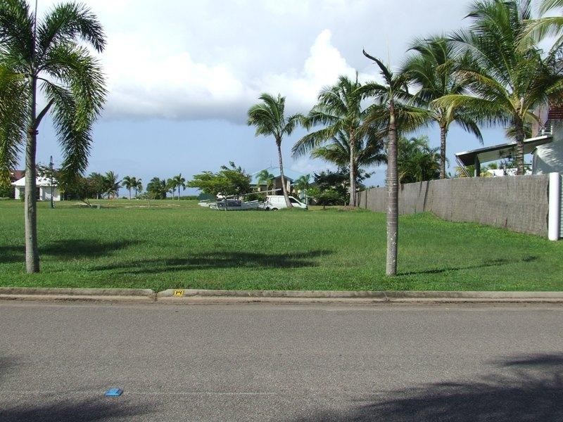 4 Cassia Crescent, Cardwell QLD 4849