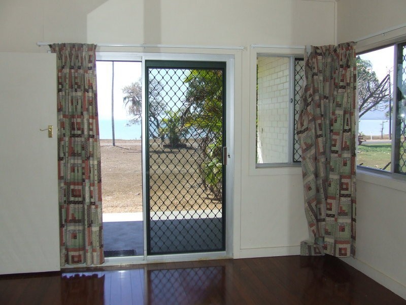 45 Marine Parade, Cardwell QLD 4849