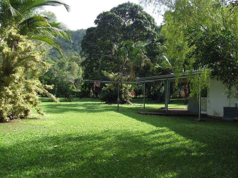 55371 Bruce Highway, Cardwell QLD 4849